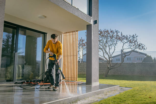 Best Animal Enclosure Cleaning  in Apalachicola, FL